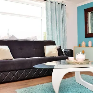 Sm Dreams Unlimited Serviced Accommodation- Stanwell-staines-heathrow Holiday home Stanwell