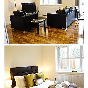 Lux Airport Haven: 2-bed With Free Parking Apartment Ashford (Surrey)