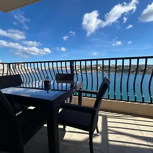 Ferry Ultracentral Location Valletta View Apartment Sliema